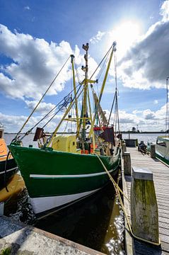 Vissersschepen in de haven van Zoutkamp