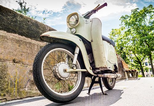 Simson Schwalbe bromfiets uit de voormalige DDR