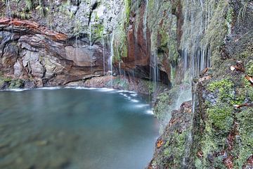 Een van de mooiste Levada wandelingen in Madeira is die naar de 25 Fontes en de Risco waterval.
