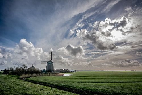 Noord Hollands landschap met molen