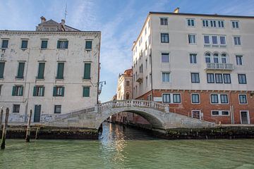 Venetië - Ponte Panada bij de Fondamente Nove van t.ART