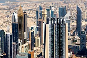 Emirates Tower, Al Yaqoub Tower, Sheikh Zayed Road in Dubai von Sjoerd Tullenaar