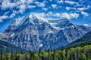 Mount Robson in Kanada im Sommer