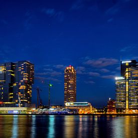 Avond, skyline Kop van zuid, Rotterdam. van George Ino