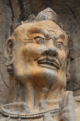 China : The Longmen Caves in detail