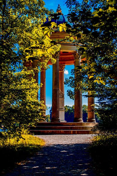 Jardin du château de Nymphenburg : Temple d'Apollon par Photoart-Naegele