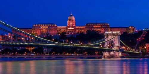 Budapest am Abend - Budaer Burg und Kettenbrücke von Tux Photography