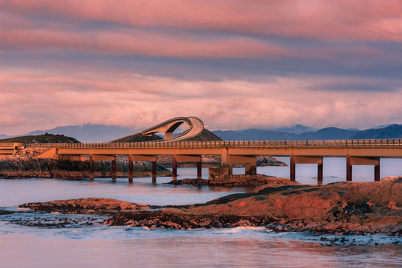 Atlantic Ocean Road, Møre og Romsdal, Noorwegen van Henk Meijer Photography