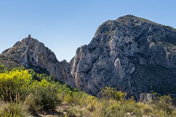 Canyon van Mascarat tussen Calpe en Altea van Adriana Mueller