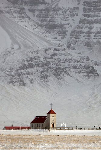 Kerkje aan de zuidkust in IJsland