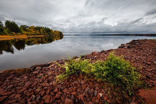 Red shore at Lake Siljan (Sweden)
