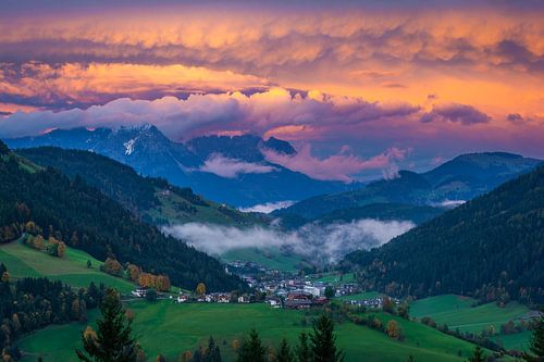 Abenddämmerung über dem Kaisergebirge von Martin Wasilewski