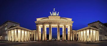 Brandenburg Gate (Berlin) in the blue stude by Frank Herrmann