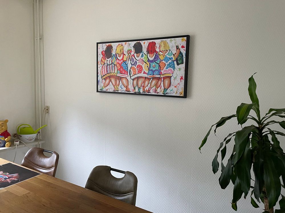 Curvy Ladies Celebrate  by Vrolijk Schilderij 