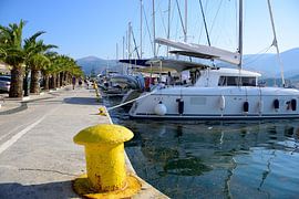 Luxusyachten am Morgen von Frank's Awesome Travels