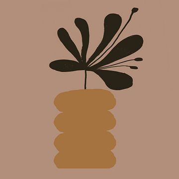 Zwarte bloem in karamel vaas stilleven. van Dina Dankers