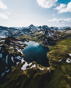 Azursee in den Bergen