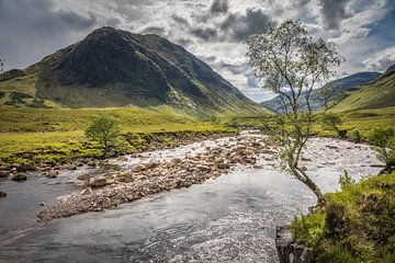 Etive met Beinn Ceitlein (832 m), Glen Etive van Christian Müringer