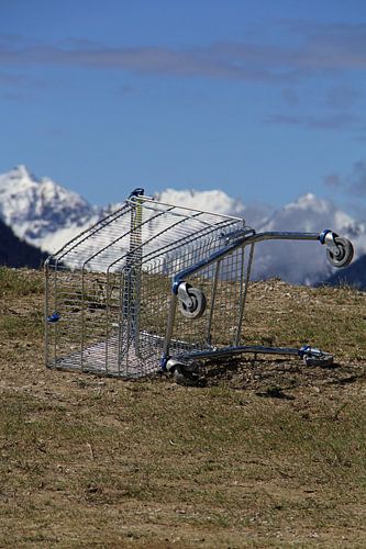 Chariots d'achat dans les Alpes sur Time_Pictures