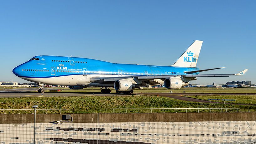 KLM Boeing 747-400 "City of Tokyo" (PH-BFT). by Jaap van den Berg