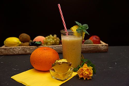 Ananas kokos limonade met grapefruit.