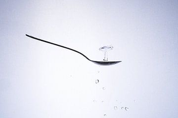 Waterdruppel in een theelepel