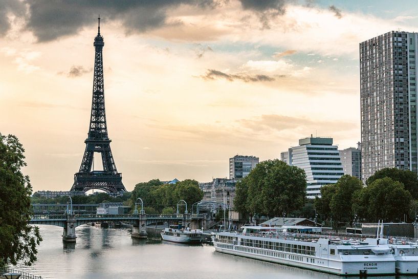 Paris in all its splendour by Nicole Schmidt