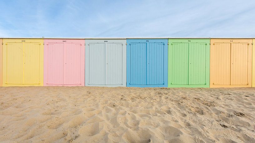 Gekleurde Strandhuisjes van Max ter Burg Fotografie