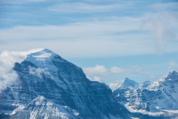 Rocky Mountains vanuit Jasper National Park (Canada) van Kaj Hendriks