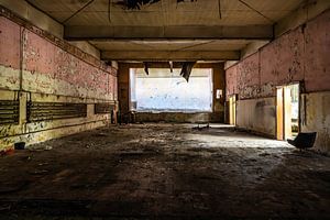 Lost Place Alter Flugplatz Rangsdorf - alter Theatersaal mit Bühne