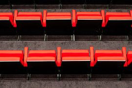 Lignes rouges abstraites sur Werner Lerooy