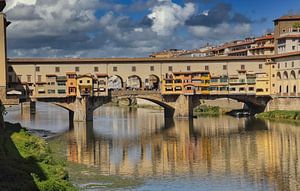 Ponte Vecchio brug over de Arno in Florence