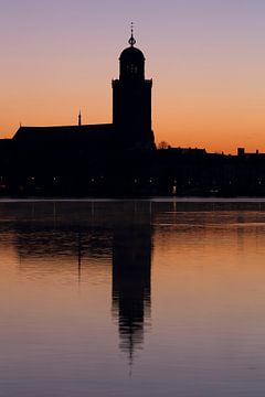 Lebuïnuskerk Deventer vlak voor zonsopgang van Ronald Pol