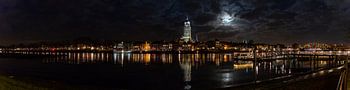 Panorama Deventer in de winter, 's nachts