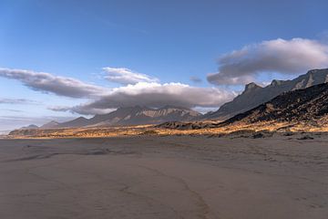 Montagne Fuerte Ventura et couverture nuageuse sur Bfec.nl