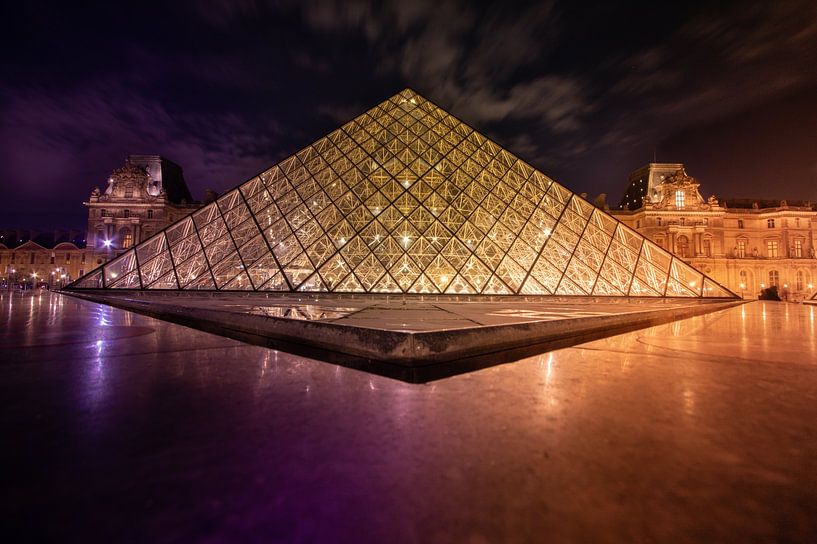 Louvre Museum by Hello Pompoyo
