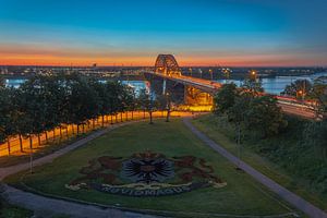 Nijmegen Skyline mit Brücke von Patrick Oosterman