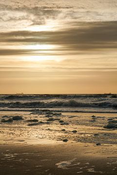 Zonsondergang Noordzeekust Kust Nederland Goudblauw Donker Portret van Martijn Jebbink Fotografie