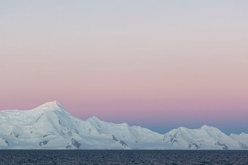 Coucher de soleil sur le port d'Orne, Antarctique