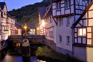 Monreal in de Hunsrück, nacht van Nick Wendt