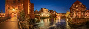 De oude binnenstad van Lüneburg in de avond. van Voss Fine Art Fotografie