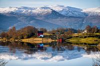 Magnifique paysage de Dimnøya avec les Alpes Sunnmøre en arrière-plan