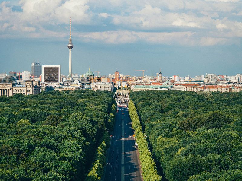 Berlin by Hello Pompoyo