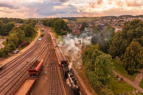 Zonsondergang bij het Miljoenenlijntje in Simpelveld