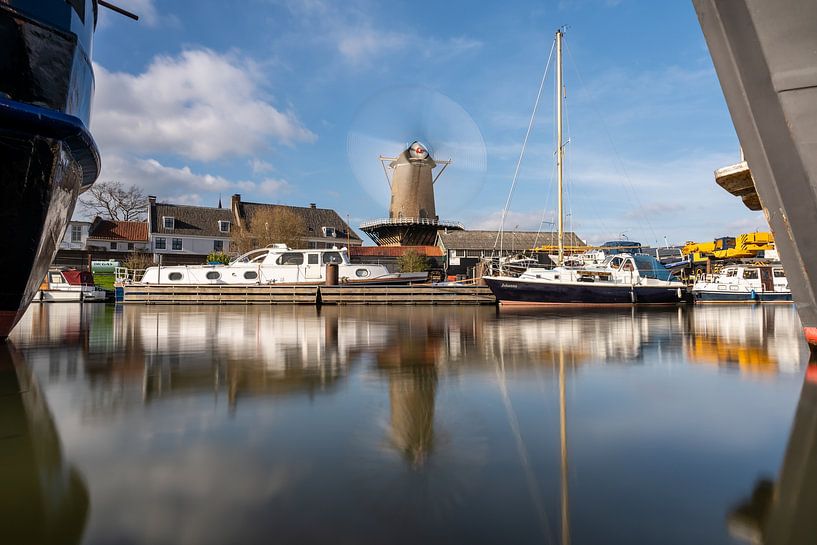 Moulin à vent de Wijk bij Duursteden entre 2 bateaux - moulin à vent par Jolanda Aalbers