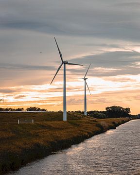 Windmühlen Waalwijk Sonnenuntergang von Zwoele Plaatjes