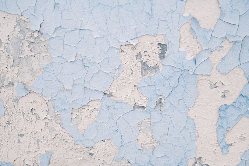 Motif bleu brut d'un mur en écailles // Photographie de voyage et de rue par Diana van Neck Photography