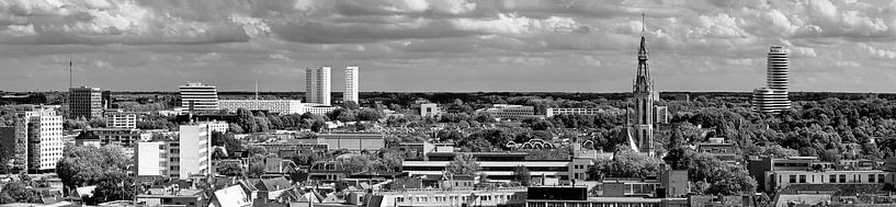 Panorama Groningen zuid zwart wit van Anton de Zeeuw