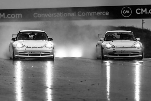 porsche 996 racing in the rain