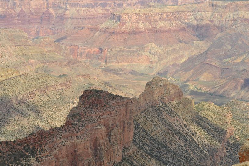 Farbenprächtige Felsformationen im Grand Canyon von Bernard van Zwol